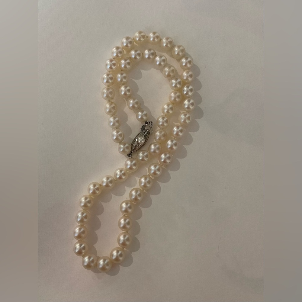 Akoya Saltwater Cultured Pearl Necklace Silver Clasp
